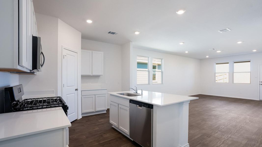 Furnished interior view inside a new home in Marigold, Kyle (Image 6).