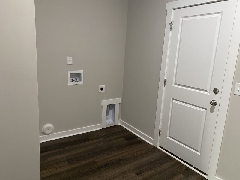 Representative unfurnished interior of a home built from the Grant by Foundation Home Builders LLC in Old Hickory Crossing, Mocksville (Image 17).