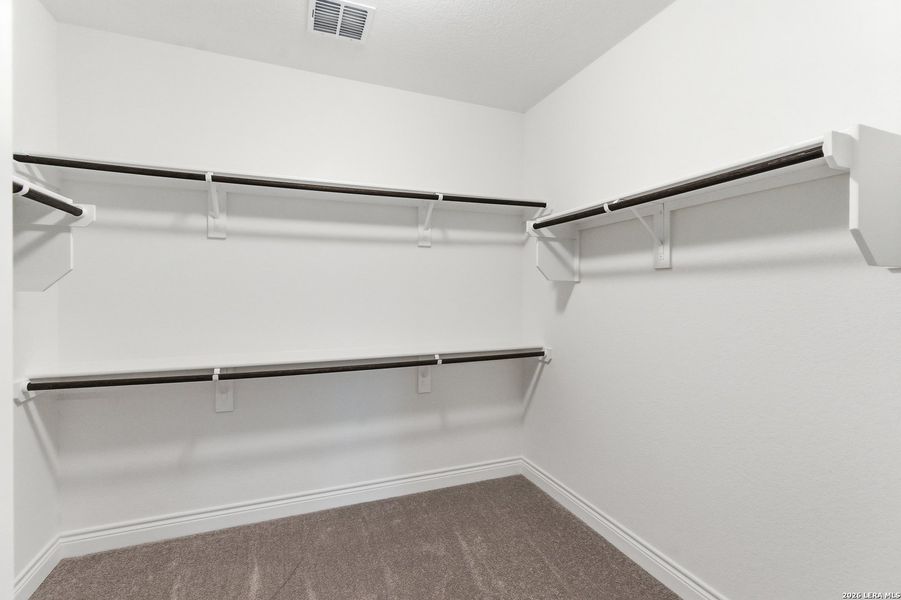 Spacious, unfurnished interior of a new home in Davis Ranch, San Antonio (Image 33).