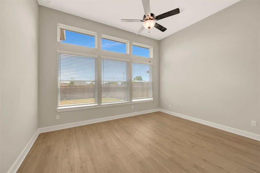 Spacious, unfurnished interior of a new home in Harvest Green - Reserve Collection, Richmond (Image 16).