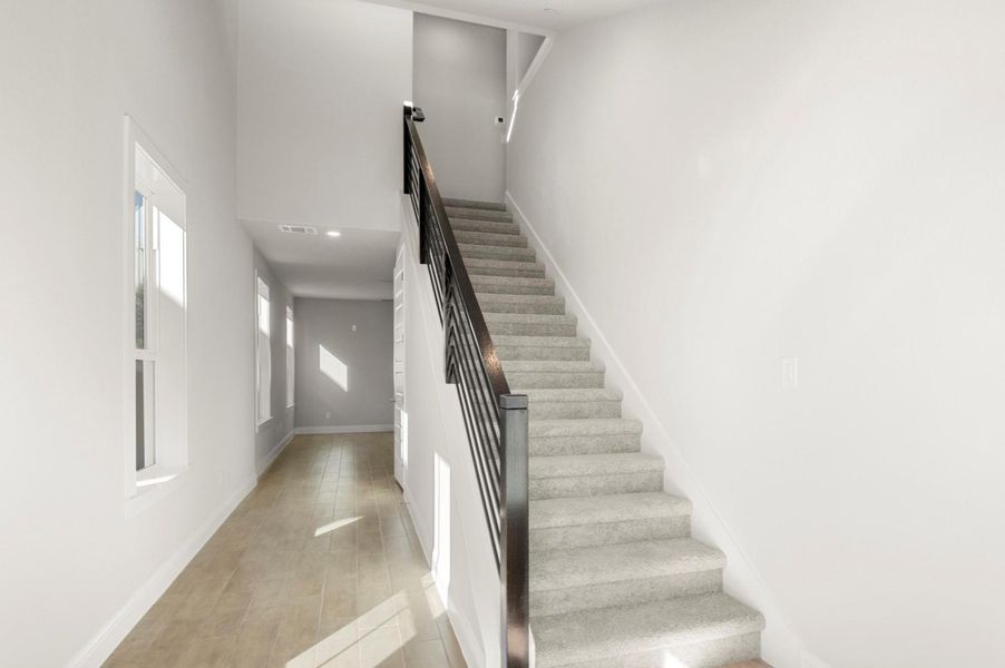 Spacious, unfurnished interior of a new home in Clear Creek, Round Rock (Image 22).