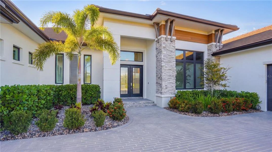 Exterior details and patio area of a home in , Parrish (Image 29).
