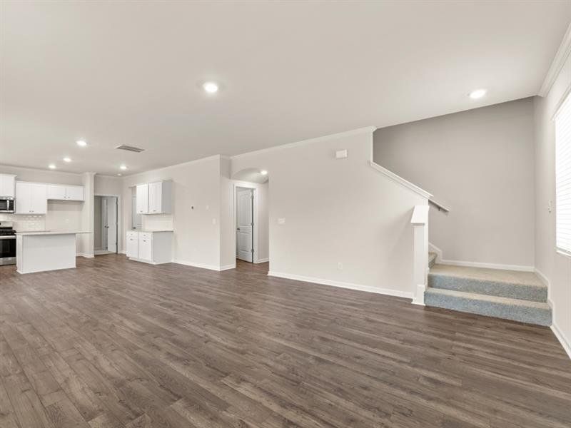 Spacious, unfurnished interior of a new home in Northwoods at Mirror Lake, Villa Rica (Image 34).