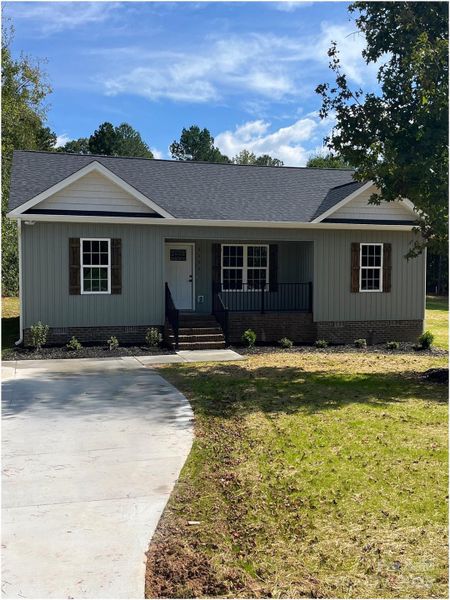 Exterior details and patio area of a home in , Linwood (Image 10).