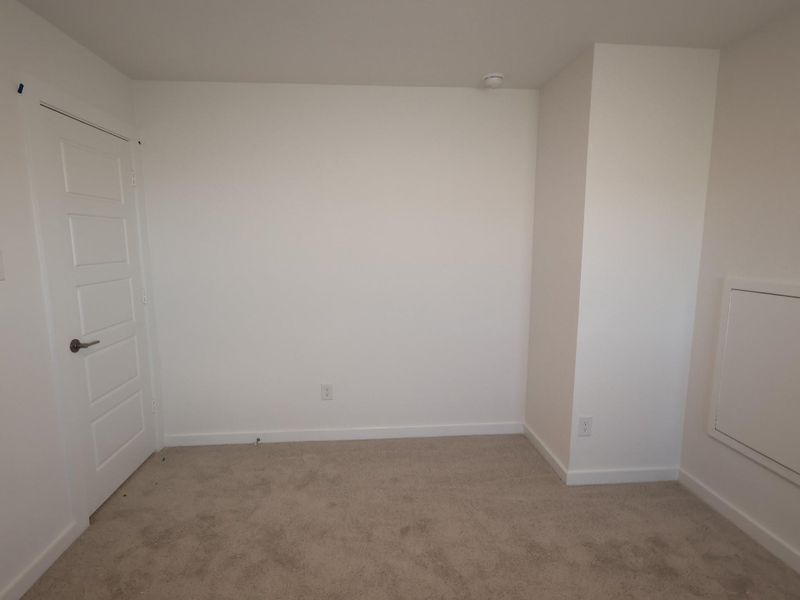 Spacious, unfurnished interior of a new home in Miller's Pond, Rosenberg (Image 40).