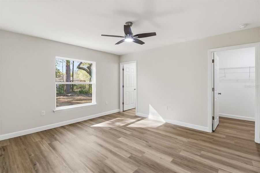 Spacious, unfurnished interior of a new home in , Citrus Springs (Image 20).