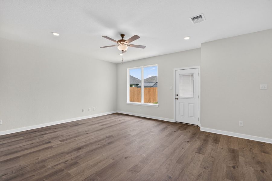 Spacious, unfurnished interior of a new home in South Pointe, Temple (Image 11). Spacious, unfurnished interior of a new home in South Pointe, Temple (Image 11).