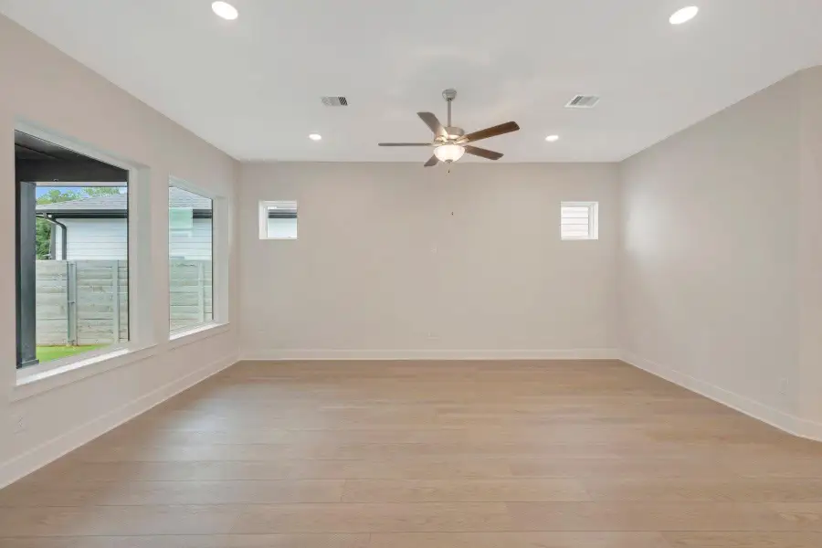 Spacious, unfurnished interior of a new home in Two Step Farm - Landmark Row Collection, Montgomery (Image 17).