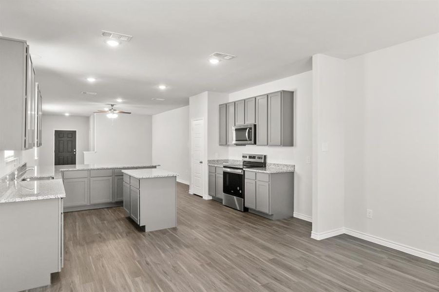 Image 17 of a home in Retreat at Fossil Creek. Image 17 of a home in Retreat at Fossil Creek.