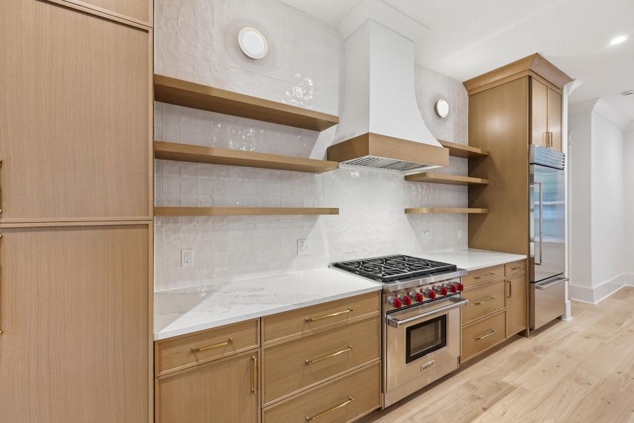 Image 73 of a home in .