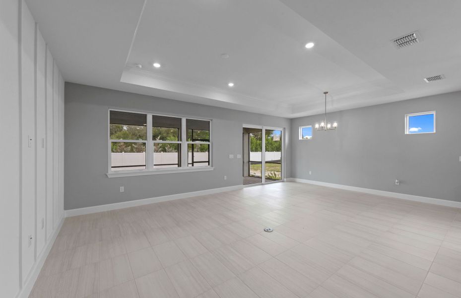 Spacious, unfurnished interior of a new home in Shores at Stillwater, Englewood (Image 18).