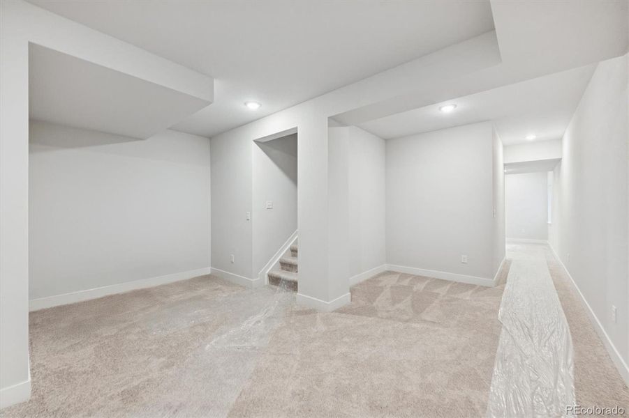 Spacious, unfurnished interior of a new home in Sweetgrass, Dacono (Image 18).