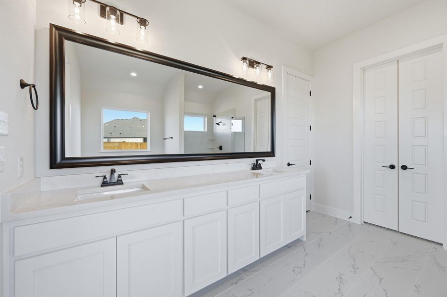 Furnished interior view inside a new home in Coyote Crossing, Godley (Image 13). Furnished interior view inside a new home in Coyote Crossing, Godley (Image 13).