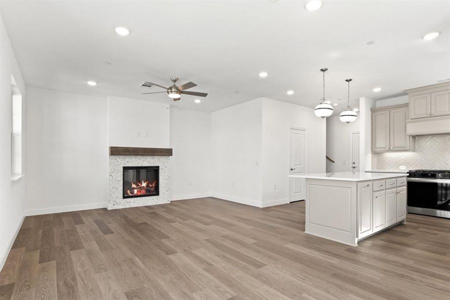 007-1200Armstrong-TheColony-75056-Living.jpg-SMALL 007-1200Armstrong-TheColony-75056-Living.jpg-SMALL