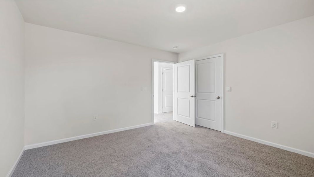 Spacious, unfurnished interior of a new home in Baxter Village, Boiling Springs (Image 25).