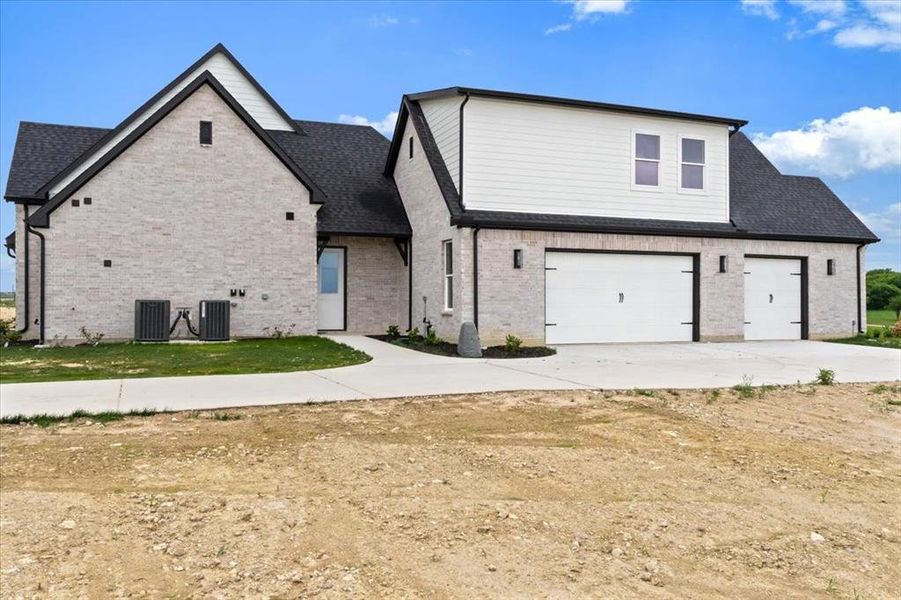 Image 37 of a home in .