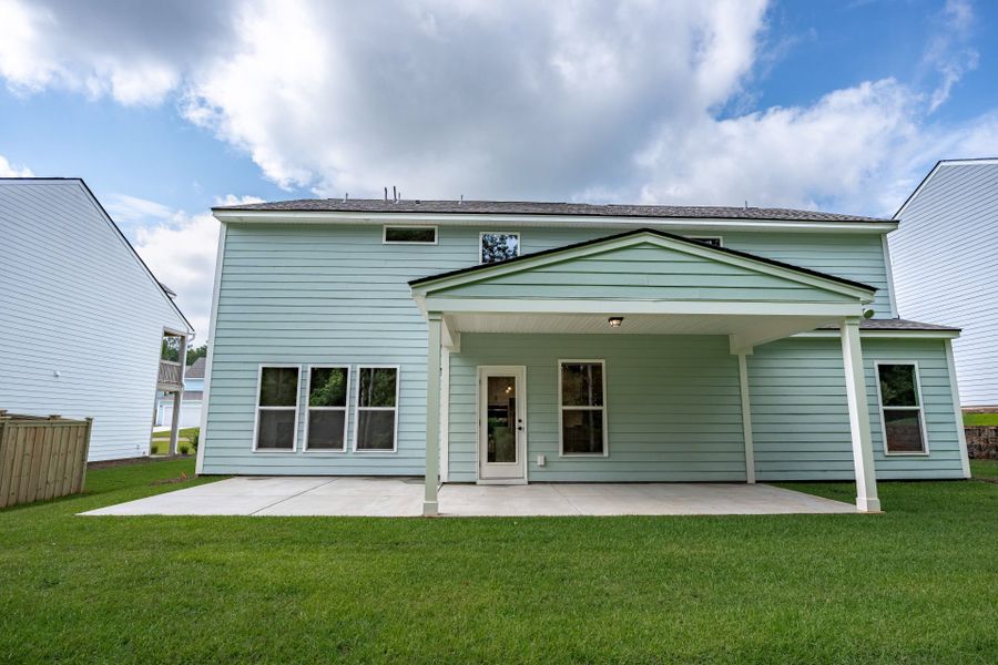 Exterior details and patio area of a home in Carriage Estates, Lexington (Image 23).