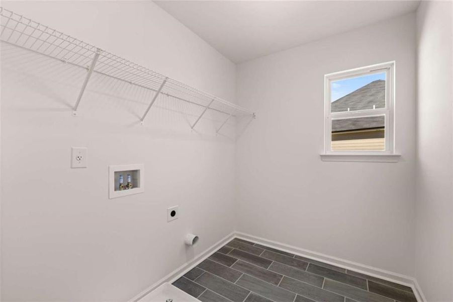 Spacious, unfurnished interior of a new home in Water Oak Estates, Lawrenceville (Image 32).