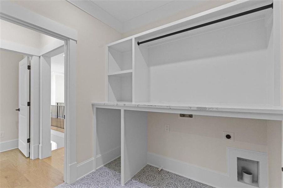 Image 84 of a home in .