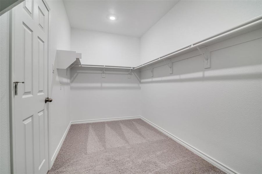 Spacious, unfurnished interior of a new home in Heartland, Crandall (Image 22).