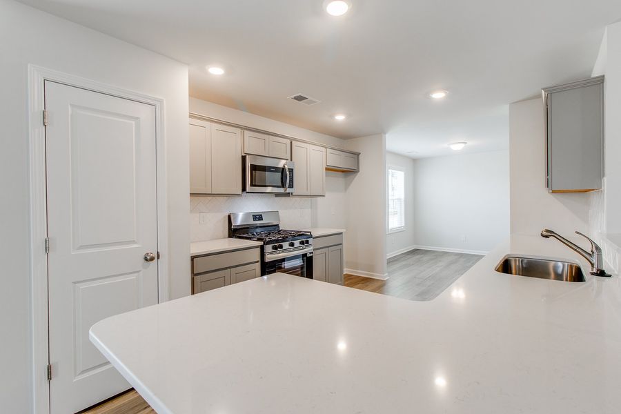 Furnished interior view inside a new home in Winston Point, Gilbert (Image 8). Furnished interior view inside a new home in Winston Point, Gilbert (Image 8).