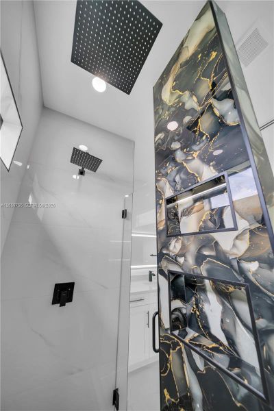 Close-up of interior finishes inside a home in , Lehigh Acres (Image 17).