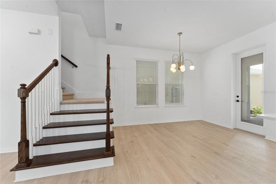 Spacious, unfurnished interior of a new home in , Winter Garden (Image 19).