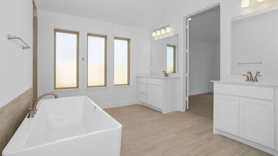 Furnished interior view inside a new home in Valencia 50', Manvel (Image 4).