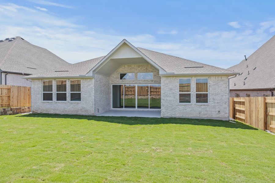 Representative exterior details of a home built from the Silas by Chesmar Homes in 6 Creeks, Kyle (Image 4).