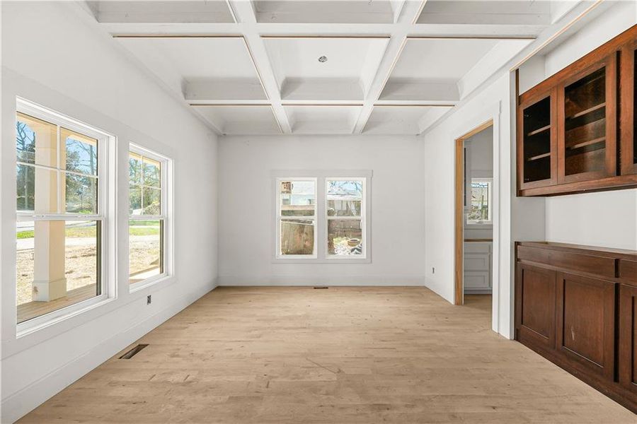 Spacious, unfurnished interior of a new home in , Atlanta (Image 18).
