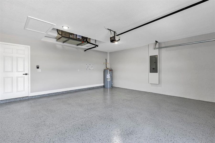 Spacious, unfurnished interior of a new home in , Dunnellon (Image 32). Spacious, unfurnished interior of a new home in , Dunnellon (Image 32).