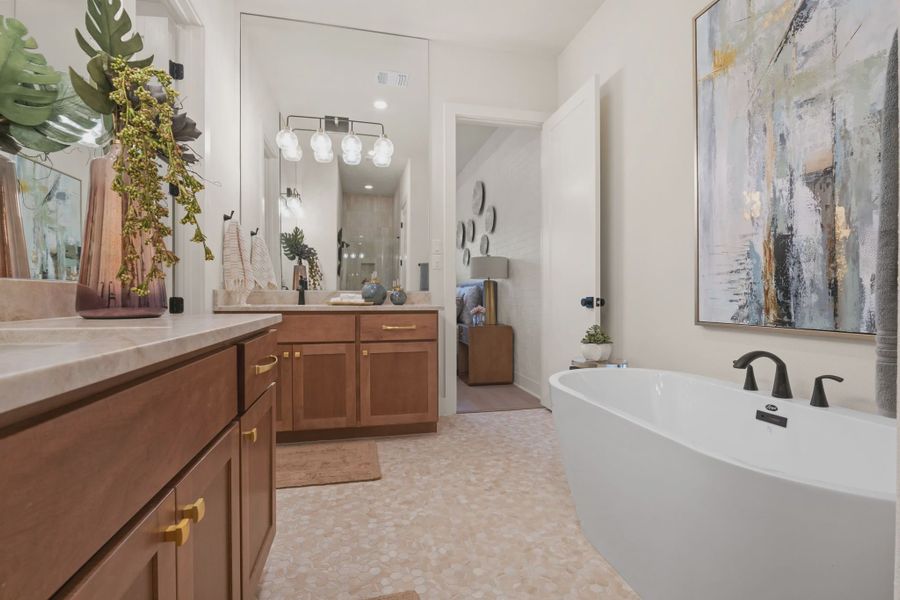 Bathroom with Standalone Tub