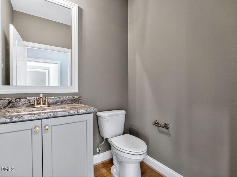 023-1280x960-powder-room