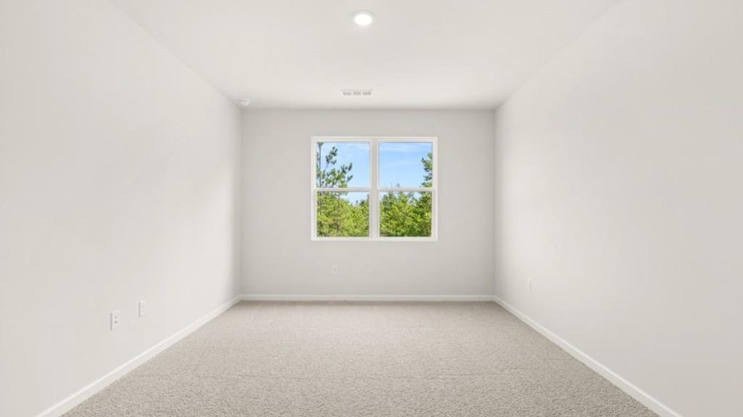 Spacious, unfurnished interior of a new home in Falcon Landing, Gainesville (Image 30).
