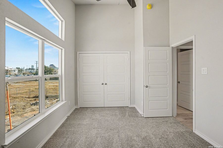 Spacious, unfurnished interior of a new home in , San Antonio (Image 15).
