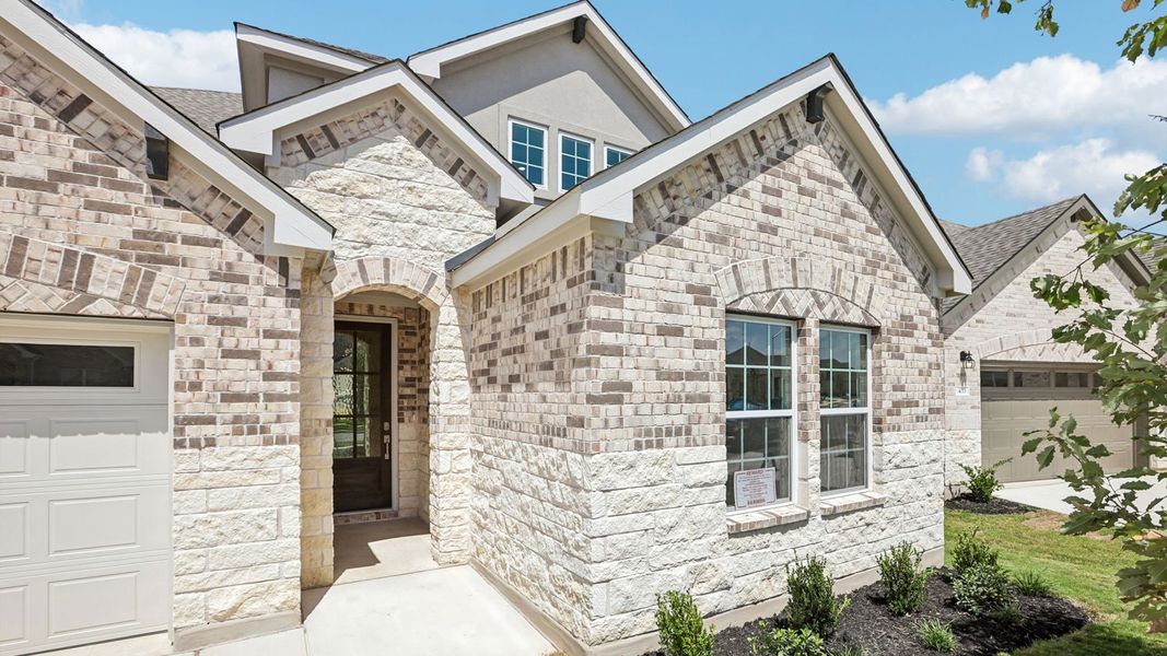 Exterior details and patio area of a home in Rosenbusch Ranch, Leander (Image 3).