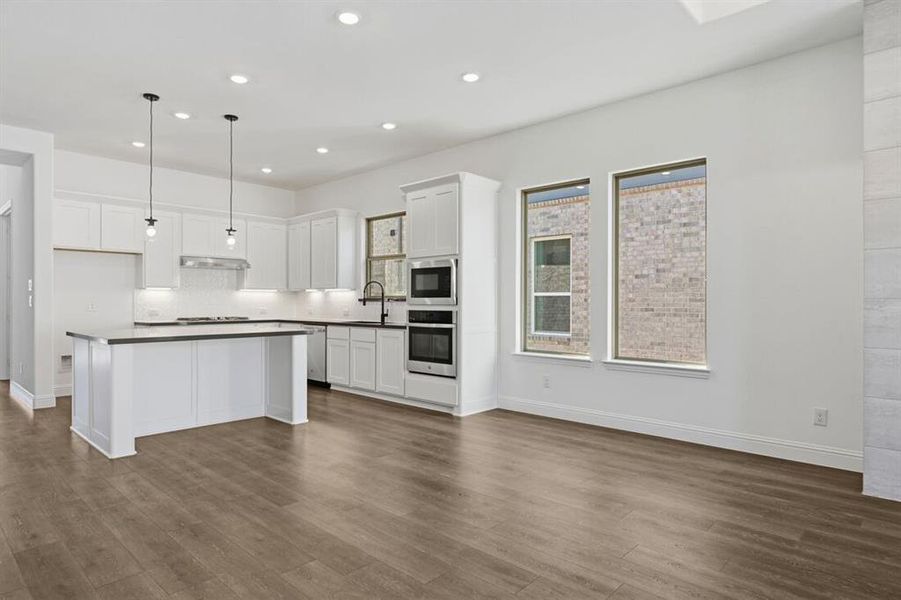 4225 Tawakoni Drive ~ Ready Now