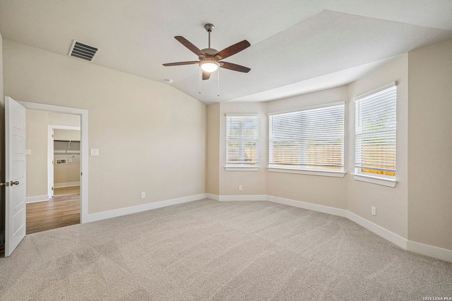 Spacious, unfurnished interior of a new home in Stetson Ridge, Marion (Image 28).