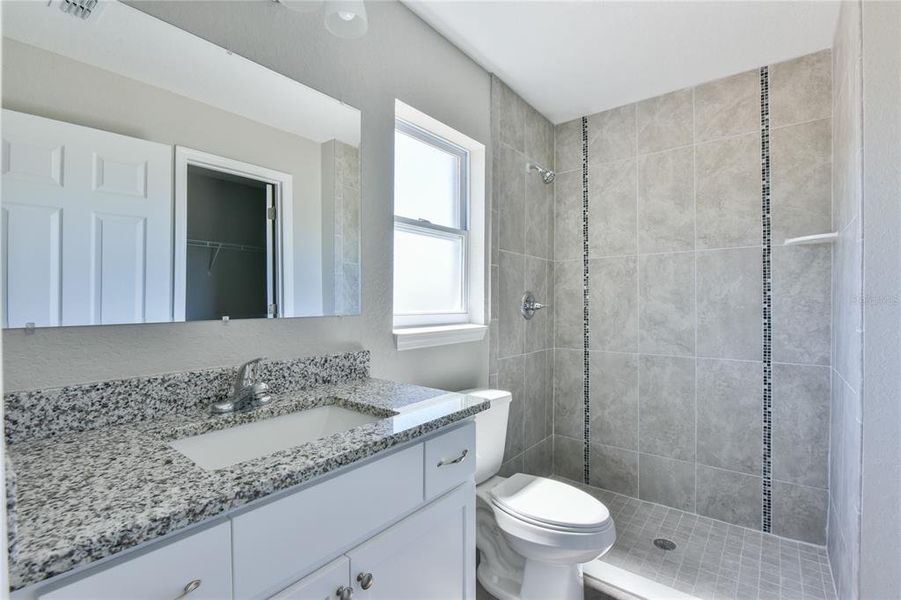 Furnished interior view inside a new home in , Ocala (Image 9).