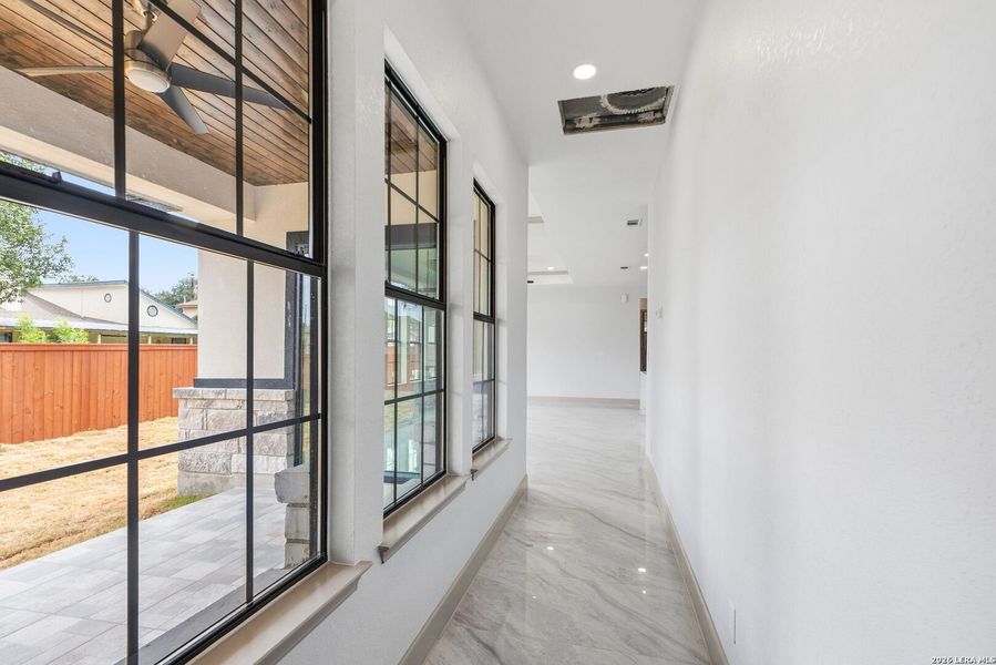 Spacious, unfurnished interior of a new home in , Selma (Image 42).