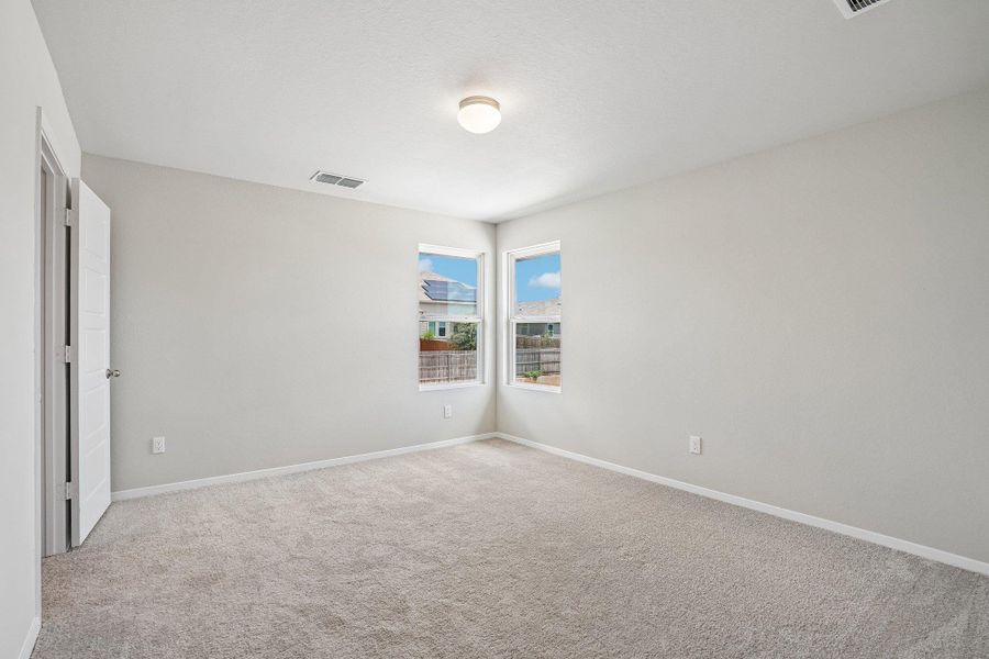 Spacious, unfurnished interior of a new home in Hunters Ranch, San Antonio (Image 21). Spacious, unfurnished interior of a new home in Hunters Ranch, San Antonio (Image 21).