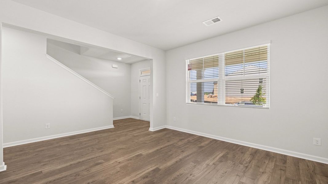 Spacious, unfurnished interior of a new home in Estates at Deer Hollow, Grovetown (Image 20).