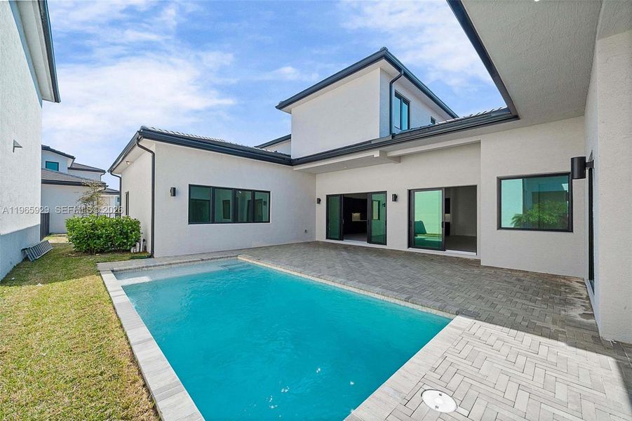 Exterior details and patio area of a home in , Hollywood (Image 34).