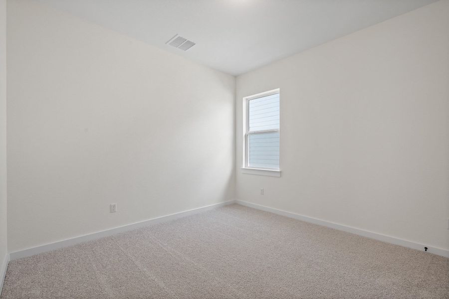 Spacious, unfurnished interior of a new home in Heritage, Dripping Springs (Image 46).