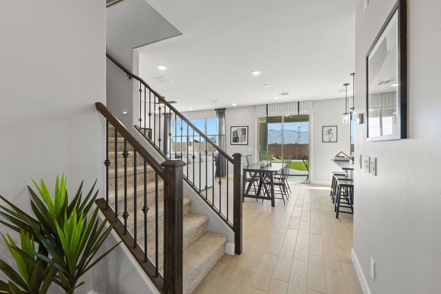 Spacious, unfurnished interior of a new home in Oasis At Rocking K, Vail (Image 8).