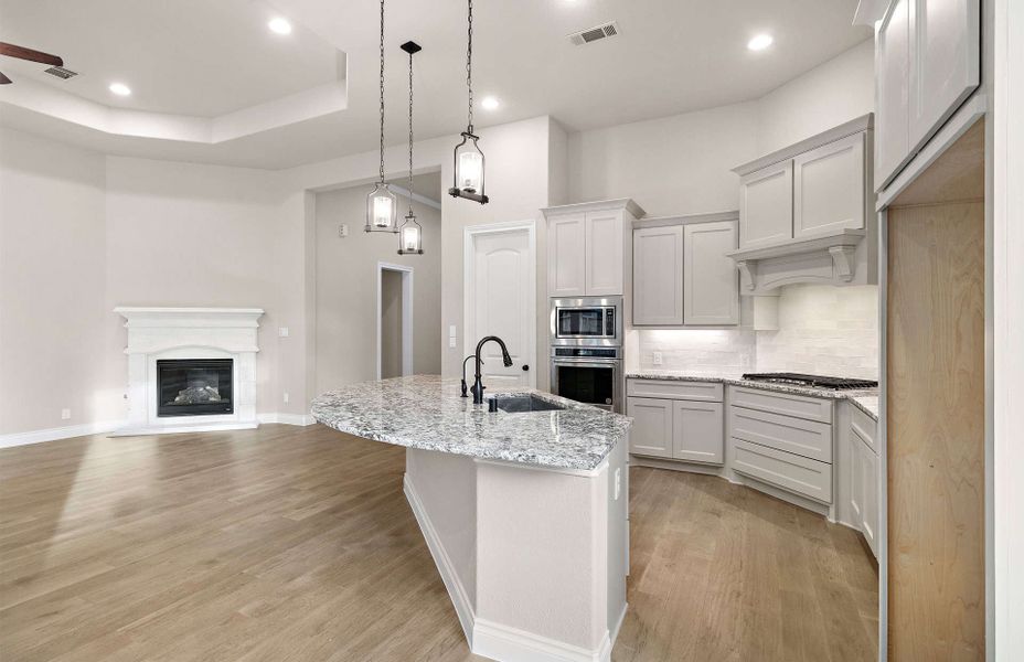 Representative furnished interior of a home built from the 2899 by Ravenna Homes in The Highlands 55′, Porter (Image 9). Representative furnished interior of a home built from the 2899 by Ravenna Homes in The Highlands 55′, Porter (Image 9).