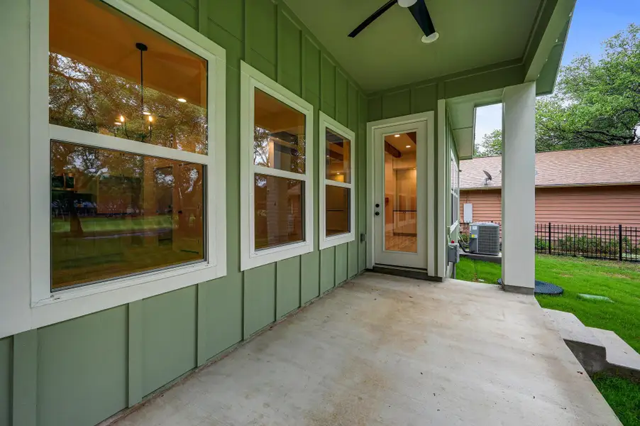 Exterior details and patio area of a home in , Wimberley (Image 4).