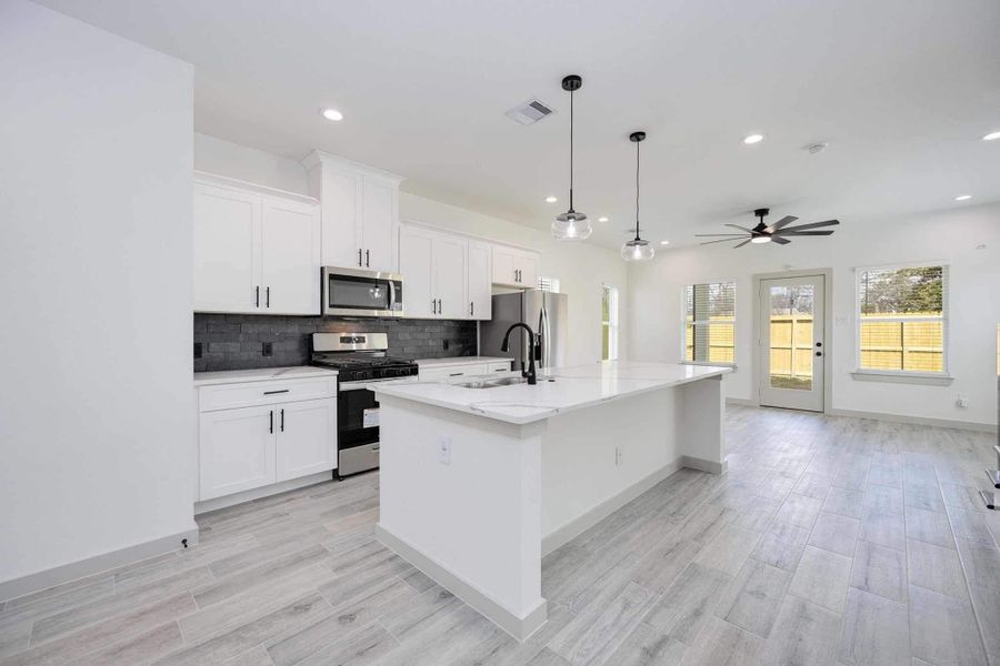 Comes with stainless steel fridge