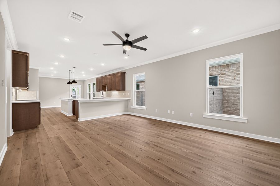 Spacious, unfurnished interior of a new home in Two Step Farm, Montgomery (Image 17).