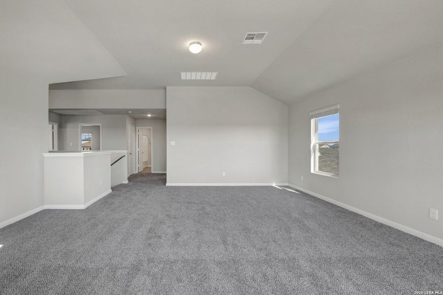 Spacious, unfurnished interior of a new home in Paloma Park, Converse (Image 26).